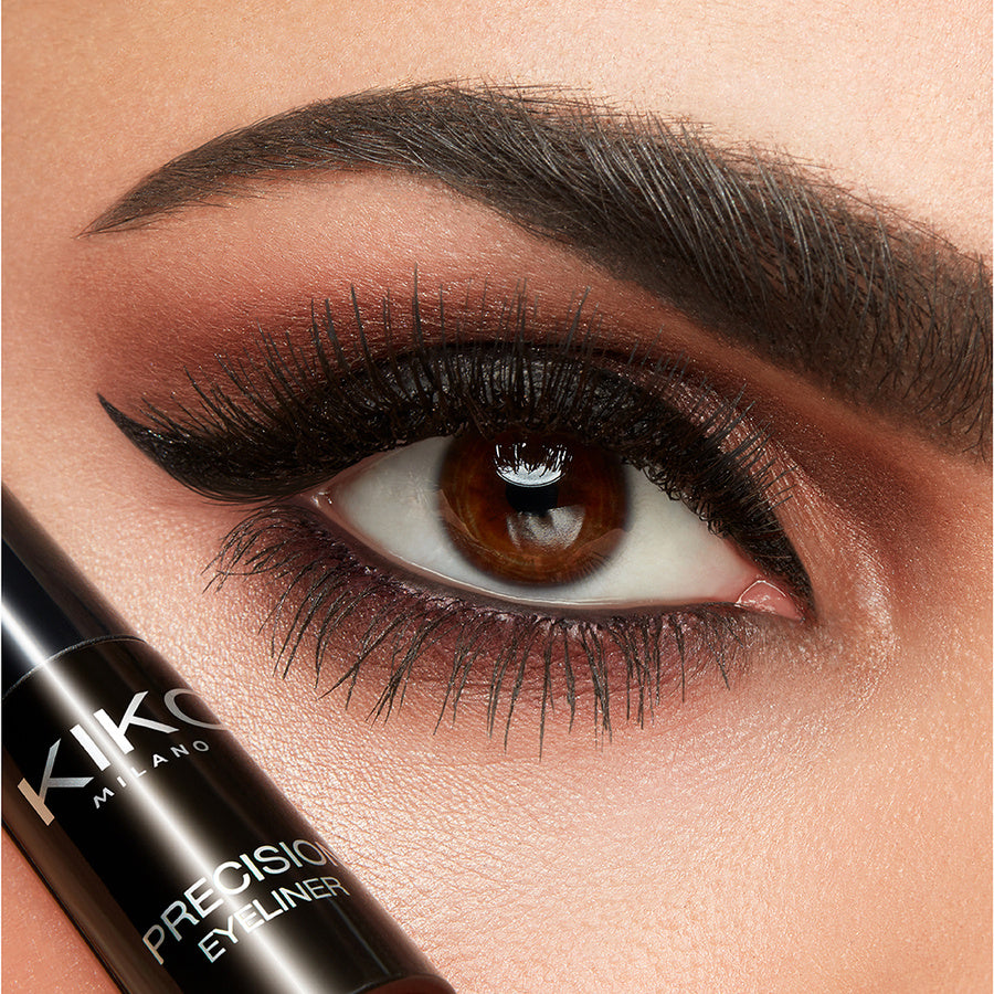 Black Eyeliner Liquid Is Durable And Waterproof